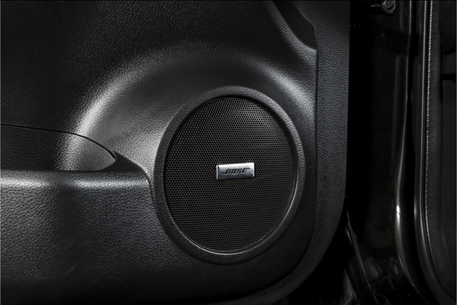 Nissan QASHQAI 1.3 DIG-T Tekna + 140 PK | Pano | Adapt. Cruise | Stoel-+Voorruitverw. | PDC | 360 Camera | NAV + App. Connect | ECC | Bose | LM 19" |