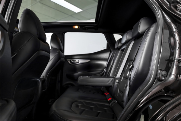 Nissan QASHQAI 1.3 DIG-T Tekna + 140 PK | Pano | Adapt. Cruise | Stoel-+Voorruitverw. | PDC | 360 Camera | NAV + App. Connect | ECC | Bose | LM 19" |