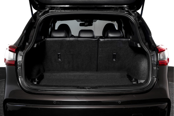 Nissan QASHQAI 1.3 DIG-T Tekna + 140 PK | Pano | Adapt. Cruise | Stoel-+Voorruitverw. | PDC | 360 Camera | NAV + App. Connect | ECC | Bose | LM 19" |