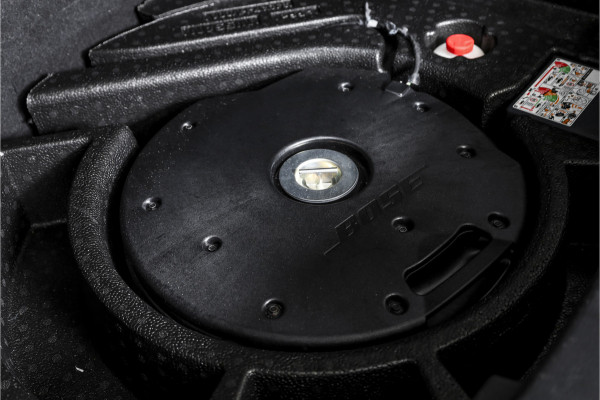 Nissan QASHQAI 1.3 DIG-T Tekna + 140 PK | Pano | Adapt. Cruise | Stoel-+Voorruitverw. | PDC | 360 Camera | NAV + App. Connect | ECC | Bose | LM 19" |