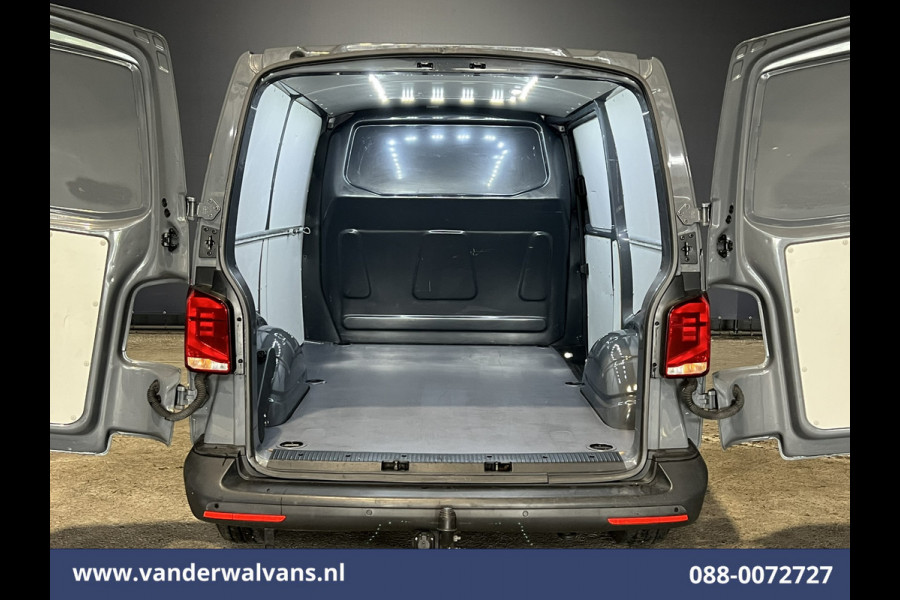 Volkswagen Transporter 2.0 TDI L1H1 Euro6 Airco | Camera | Cruisecontrol | Trekhaak | Sidebars Parkeersensoren Volkswagen Transporter 2.0 TDI L1H1 Euro6 Airco | Camera | Cruisecontrol | Trekhaak | Sidebars Parkeersensoren