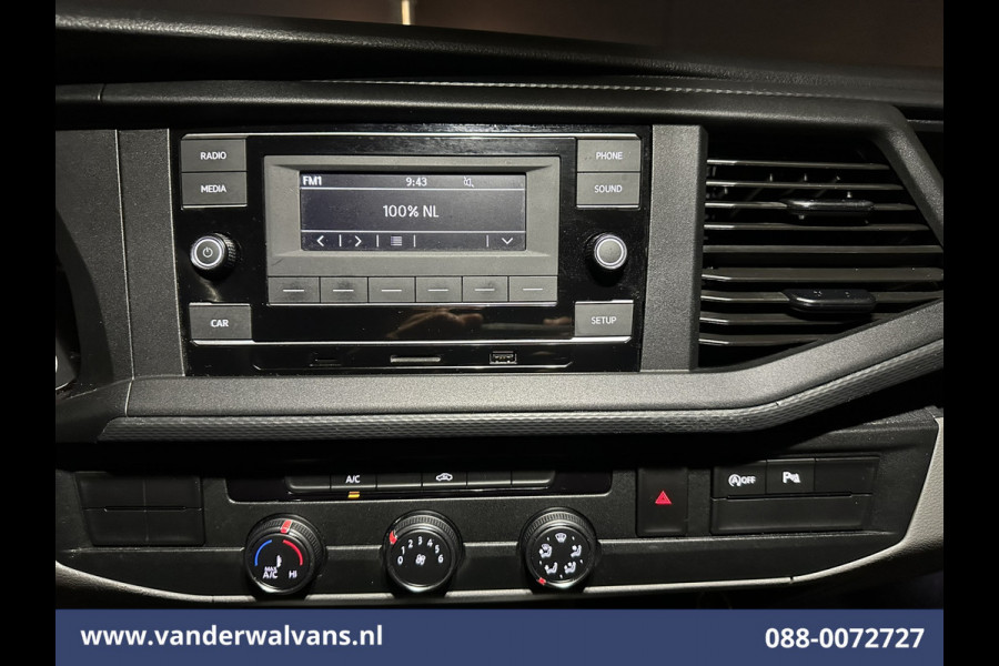 Volkswagen Transporter 2.0 TDI L1H1 Euro6 Airco | Camera | Cruisecontrol | Trekhaak | Sidebars Parkeersensoren Volkswagen Transporter 2.0 TDI L1H1 Euro6 Airco | Camera | Cruisecontrol | Trekhaak | Sidebars Parkeersensoren