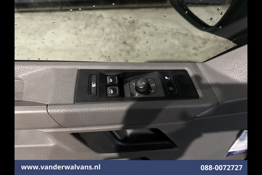 Volkswagen Transporter 2.0 TDI L1H1 Euro6 Airco | Camera | Cruisecontrol | Trekhaak | Sidebars Parkeersensoren Volkswagen Transporter 2.0 TDI L1H1 Euro6 Airco | Camera | Cruisecontrol | Trekhaak | Sidebars Parkeersensoren
