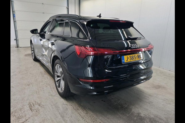 Audi e-tron 50 quattro Business edition 71 kWh Navigatie Apple Carplay/Android Auto Camera Parkeersensoren Adaptive Cruise Control Full LED  Lichtmetalen velgen Climate Control Audi e-tron 50 quattro Business edition 71 kWh Navigatie Apple Carplay/Android Auto Camera Parkeersensoren Adaptive Cruise Control Full LED  Lichtmetalen velgen Climate Control