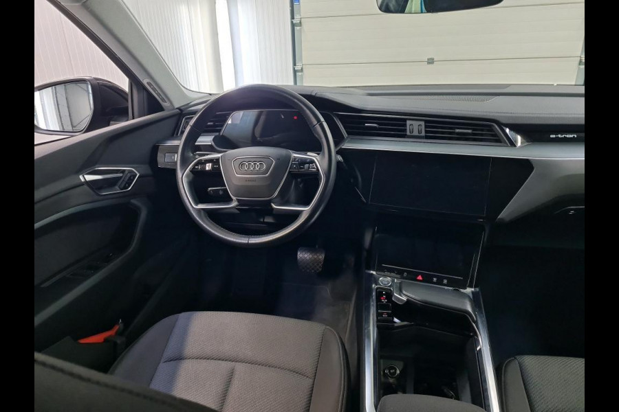 Audi e-tron 50 quattro Business edition 71 kWh Navigatie Apple Carplay/Android Auto Camera Parkeersensoren Adaptive Cruise Control Full LED  Lichtmetalen velgen Climate Control Audi e-tron 50 quattro Business edition 71 kWh Navigatie Apple Carplay/Android Auto Camera Parkeersensoren Adaptive Cruise Control Full LED  Lichtmetalen velgen Climate Control
