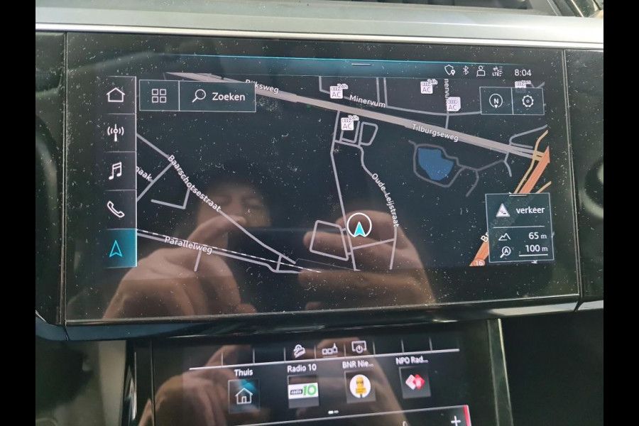 Audi e-tron 50 quattro Business edition 71 kWh Navigatie Apple Carplay/Android Auto Camera Parkeersensoren Adaptive Cruise Control Full LED  Lichtmetalen velgen Climate Control Audi e-tron 50 quattro Business edition 71 kWh Navigatie Apple Carplay/Android Auto Camera Parkeersensoren Adaptive Cruise Control Full LED  Lichtmetalen velgen Climate Control