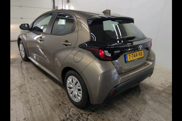 Toyota Yaris 1.5 Hybrid Active Navigatie Apple Carplay/Android Auto Camera Adaptive Cruise Control  Climate Control Toyota Yaris 1.5 Hybrid Active Navigatie Apple Carplay/Android Auto Camera Adaptive Cruise Control  Climate Control