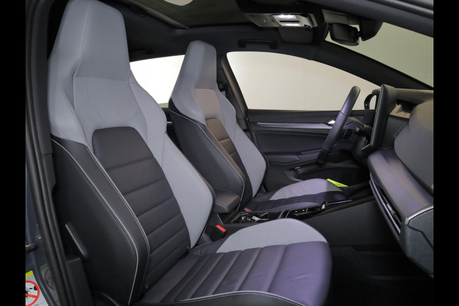 Volkswagen Golf 1.5 eHybrid GTE 272 pk Automaat (DSG) | Sportpakket | Panoramadak | Lederen bekleding | Elektr. trekhaak | Parkeersensoren | Blackstyle | Stoelverwarming |