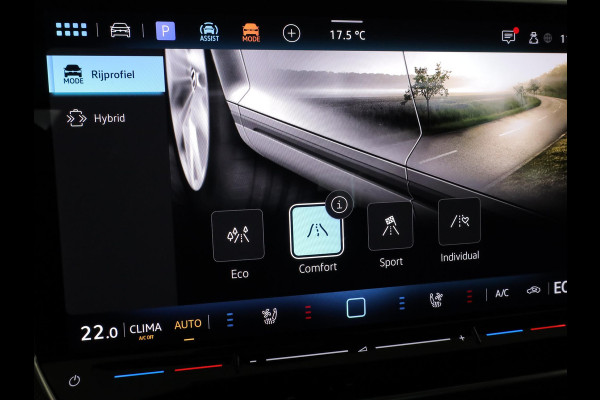 Volkswagen Golf 1.5 eHybrid GTE 272 pk Automaat (DSG) | Sportpakket | Panoramadak | Lederen bekleding | Elektr. trekhaak | Parkeersensoren | Blackstyle | Stoelverwarming |