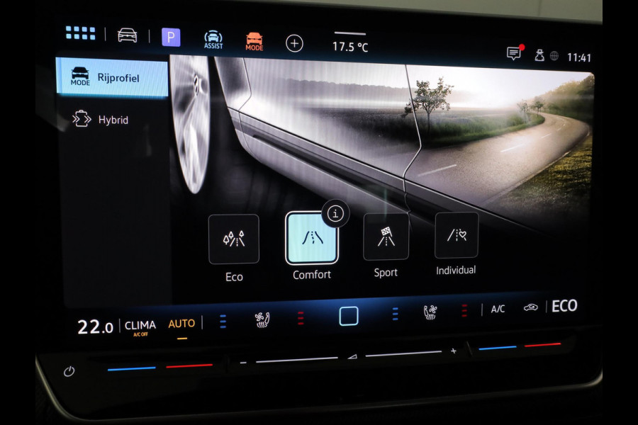 Volkswagen Golf 1.5 eHybrid GTE 272 pk Automaat (DSG) | Sportpakket | Panoramadak | Lederen bekleding | Elektr. trekhaak | Parkeersensoren | Blackstyle | Stoelverwarming |