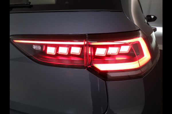 Volkswagen Golf 1.5 eHybrid GTE 272 pk Automaat (DSG) | Sportpakket | Panoramadak | Lederen bekleding | Elektr. trekhaak | Parkeersensoren | Blackstyle | Stoelverwarming |