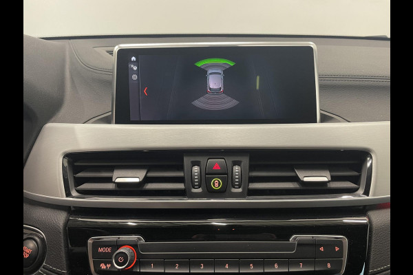 BMW X2 xDrive25e High Executive Sportline Panoramadak Groot Navi carplay/android Sportstoelen stoelverwarming parkeersensoren Voor+Achter Donkere hemel