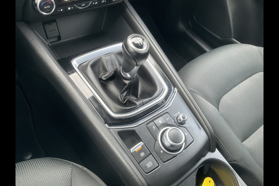 Mazda CX-5 2.0 SkyActiv-G 165 Luxury Trekhaak HUD Leer Stoel/Stuurverw Led Nav/Cruise 79702KM!