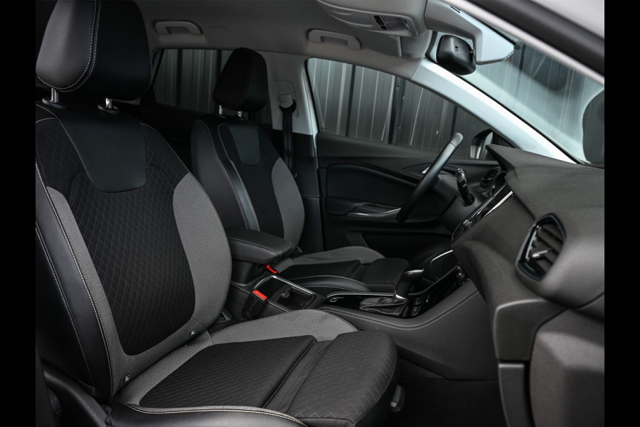 Opel Grandland X 1.2 TURBO BUSINESS EXECUTIVE | AUTOMAAT | LED | BLUETOOTH | CRUISECONTROL | EL. ACHTERKLEP | GOED ONDERHOUDEN