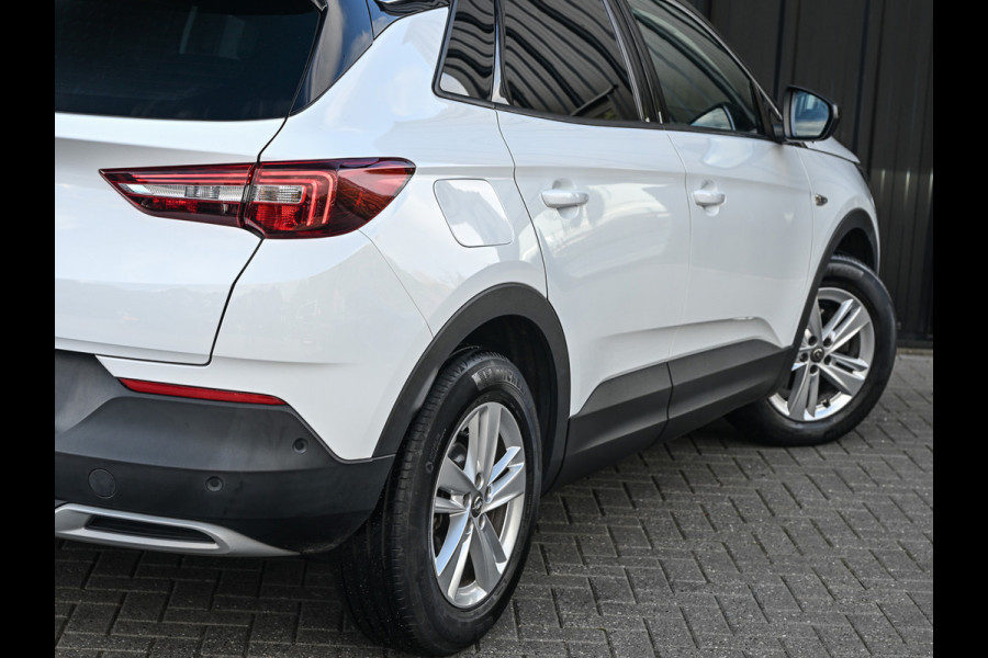 Opel Grandland X 1.2 TURBO BUSINESS EXECUTIVE | AUTOMAAT | LED | BLUETOOTH | CRUISECONTROL | EL. ACHTERKLEP | GOED ONDERHOUDEN