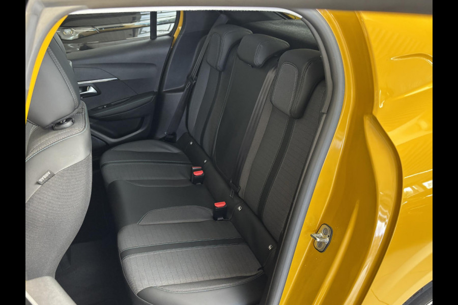 Peugeot 208 1.2 PureTech Allure Pack Navigatie | Achteruitrijcamera | Cruise Control