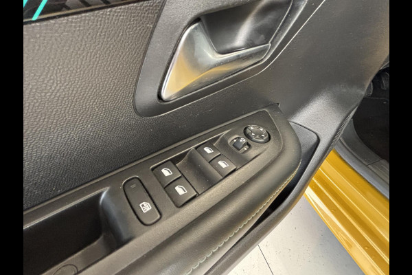 Peugeot 208 1.2 PureTech Allure Pack Navigatie | Achteruitrijcamera | Cruise Control