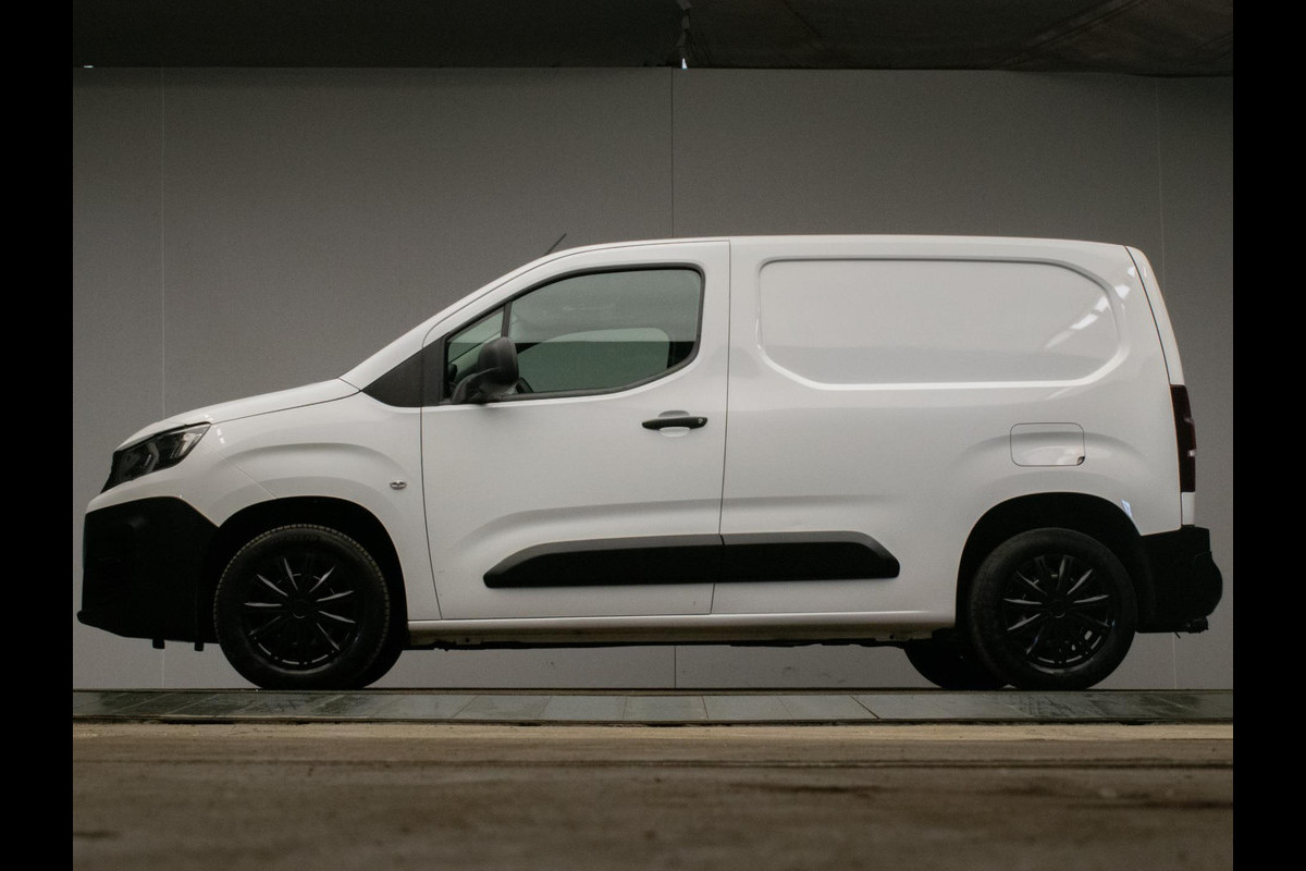 Peugeot Partner 1.5 BlueHDI Premium Sport (CLIMATE,BLUETOOTH,PDC,SCHUIFDEUR,DAB,LED,SPORTSTOELEN,TREKHAAK,NIEUWE APK,NETTE STAAT)