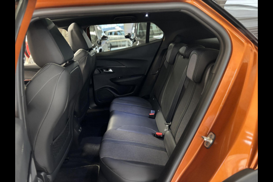 Peugeot e-2008 EV GT 50 kWh Panoramadak | Stoelverwarming | Navigatie | Android auto / Apple carplay Peugeot e-2008 EV GT 50 kWh Panoramadak | Stoelverwarming | Navigatie | Android auto / Apple carplay