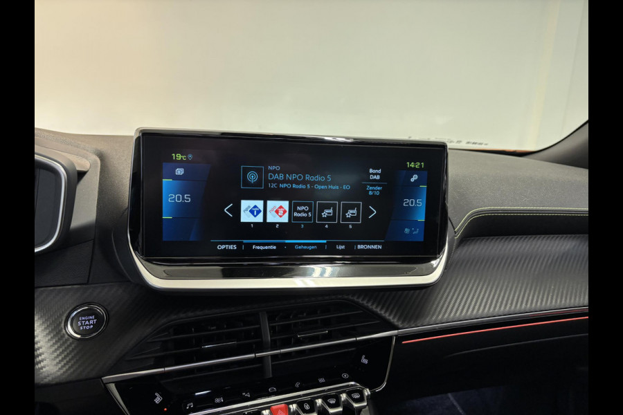 Peugeot e-2008 EV GT 50 kWh Panoramadak | Stoelverwarming | Navigatie | Android auto / Apple carplay Peugeot e-2008 EV GT 50 kWh Panoramadak | Stoelverwarming | Navigatie | Android auto / Apple carplay