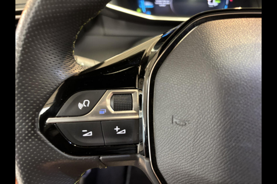 Peugeot e-2008 EV GT 50 kWh Panoramadak | Stoelverwarming | Navigatie | Android auto / Apple carplay Peugeot e-2008 EV GT 50 kWh Panoramadak | Stoelverwarming | Navigatie | Android auto / Apple carplay