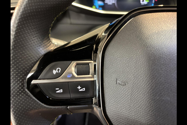 Peugeot e-2008 EV GT 50 kWh Panoramadak | Stoelverwarming | Navigatie | Android auto / Apple carplay Peugeot e-2008 EV GT 50 kWh Panoramadak | Stoelverwarming | Navigatie | Android auto / Apple carplay