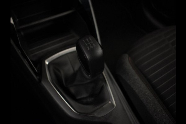 Peugeot 208 1.2 PureTech Blue Lease Active Sport (APPLE CARPLAY,NAVI,CRUISE,CLIMATE,PDC,LED,SPORTSTOELEN,NETTE STAAT)