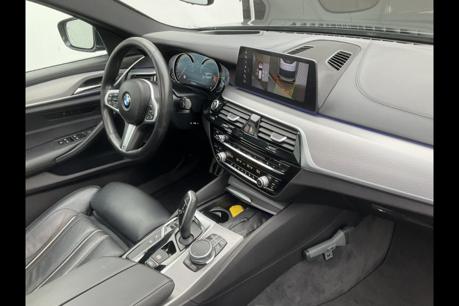 BMW 5 Serie 530D M-sport 6-Cilinder Pano Trekhaak HUD 360cam Standkachel Sfeerverl NL-Auto VOL!