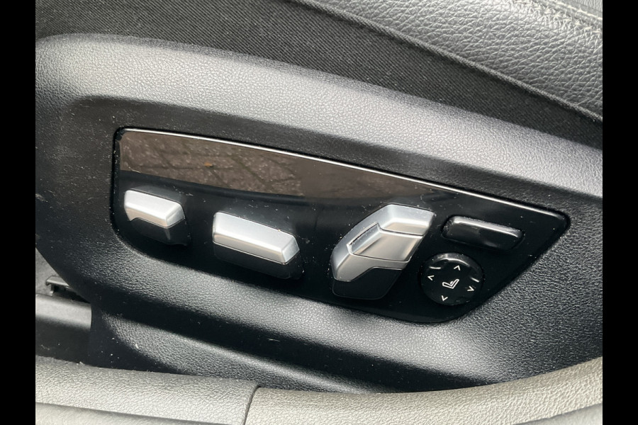 BMW 5 Serie 530D M-sport 6-Cilinder Pano Trekhaak HUD 360cam Standkachel Sfeerverl NL-Auto VOL!