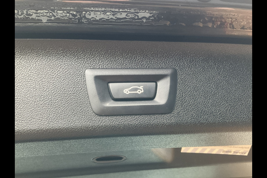 BMW 5 Serie 530D M-sport 6-Cilinder Pano Trekhaak HUD 360cam Standkachel Sfeerverl NL-Auto VOL!