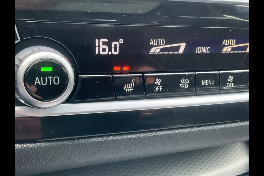 BMW 5 Serie 530D M-sport 6-Cilinder Pano Trekhaak HUD 360cam Standkachel Sfeerverl NL-Auto VOL!