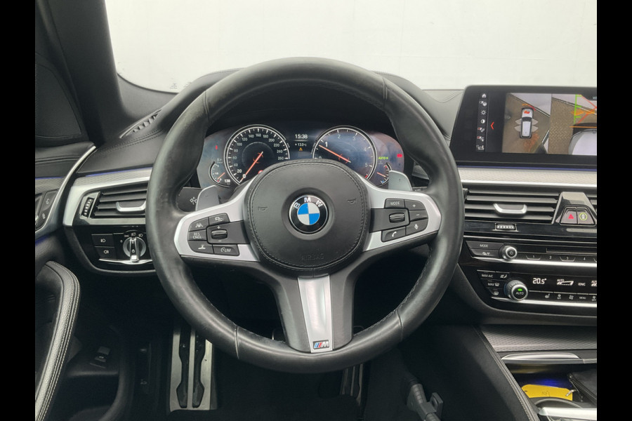 BMW 5 Serie 530D M-sport 6-Cilinder Pano Trekhaak HUD 360cam Standkachel Sfeerverl NL-Auto VOL!