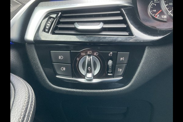 BMW 5 Serie 530D M-sport 6-Cilinder Pano Trekhaak HUD 360cam Standkachel Sfeerverl NL-Auto VOL!