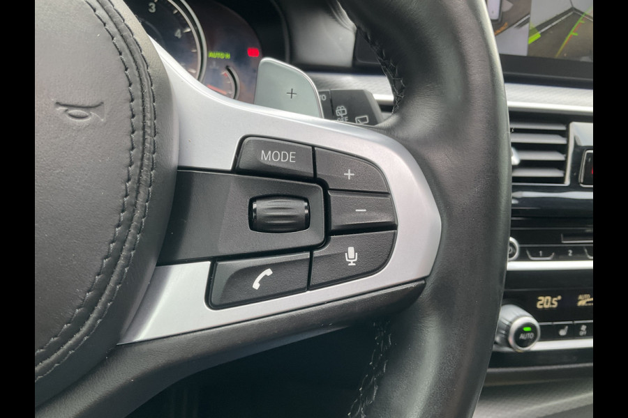 BMW 5 Serie 530D M-sport 6-Cilinder Pano Trekhaak HUD 360cam Standkachel Sfeerverl NL-Auto VOL!