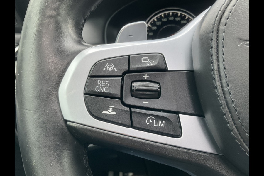 BMW 5 Serie 530D M-sport 6-Cilinder Pano Trekhaak HUD 360cam Standkachel Sfeerverl NL-Auto VOL!