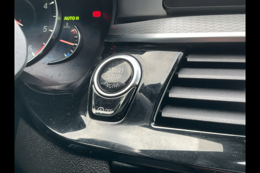 BMW 5 Serie 530D M-sport 6-Cilinder Pano Trekhaak HUD 360cam Standkachel Sfeerverl NL-Auto VOL!