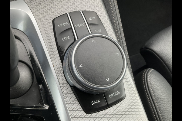 BMW 5 Serie 530D M-sport 6-Cilinder Pano Trekhaak HUD 360cam Standkachel Sfeerverl NL-Auto VOL!