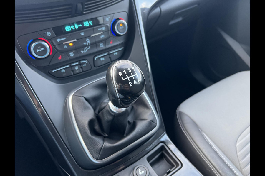 Ford Kuga 1.5 EcoBoost Titanium 150pk | Trekhaak | 2.000kg trekgewicht | Winterpack