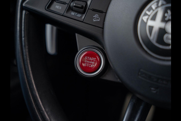 Alfa Romeo Stelvio 2.9 V6 AWD Quadrifoglio 510PK / Pano / Carbon / H&K / Memory