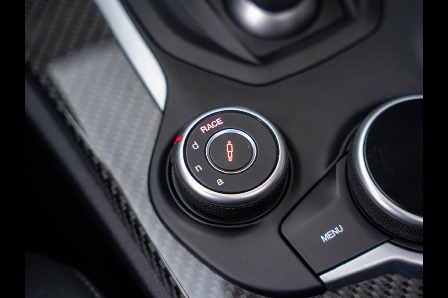 Alfa Romeo Stelvio 2.9 V6 AWD Quadrifoglio 510PK / Pano / Carbon / H&K / Memory