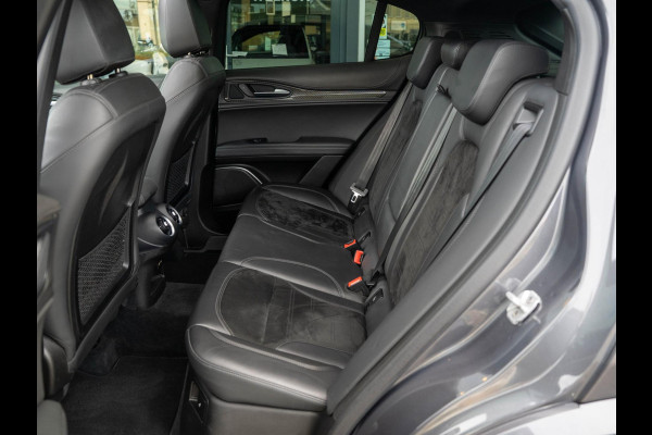 Alfa Romeo Stelvio 2.9 V6 AWD Quadrifoglio 510PK / Pano / Carbon / H&K / Memory