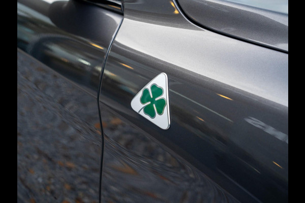 Alfa Romeo Stelvio 2.9 V6 AWD Quadrifoglio 510PK / Pano / Carbon / H&K / Memory