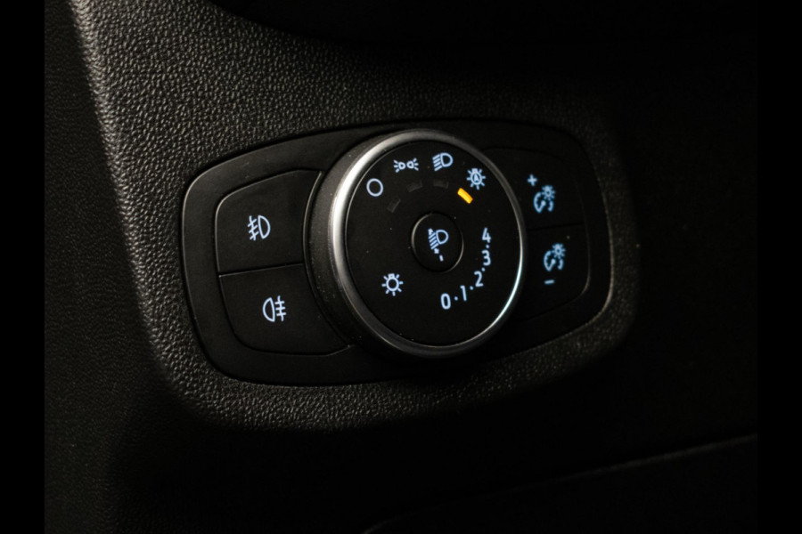 Ford Fiesta 1.1 Sport (APPLE CARPLAY,NAVI,LED,PDC,LANE ASSIST,DAB,BLUETOOTH,SPORTSTOELEN,LM VELGEN,NIEUWE APK,NETTE STAAT)