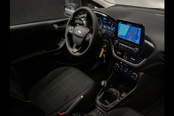 Ford Fiesta 1.1 Sport (APPLE CARPLAY,NAVI,LED,PDC,LANE ASSIST,DAB,BLUETOOTH,SPORTSTOELEN,LM VELGEN,NIEUWE APK,NETTE STAAT)