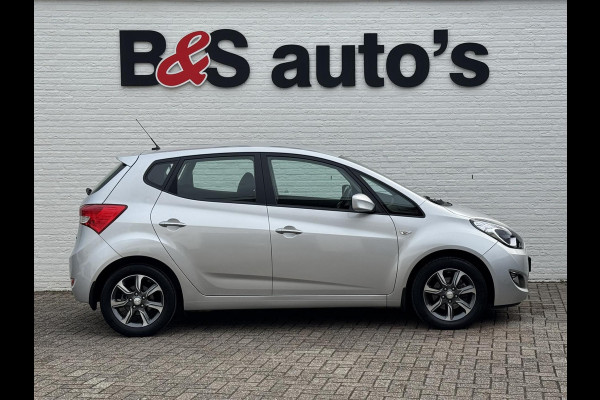 Hyundai ix20 1.6i Go! Automaat Parkeer sensoren Clima Cruise Stuur en stoelverwarming