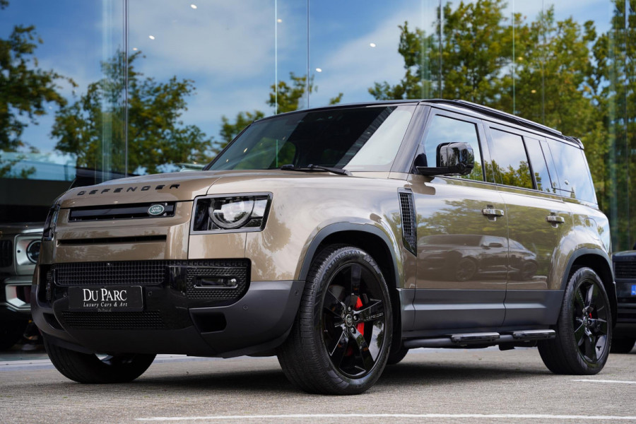 Land Rover Defender 110 P 400 E HSE 6 Persoons Panoramaroof Side Steps