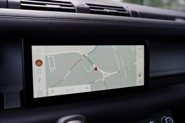 Land Rover Defender 110 P 400 E HSE 6 Persoons Panoramaroof Side Steps