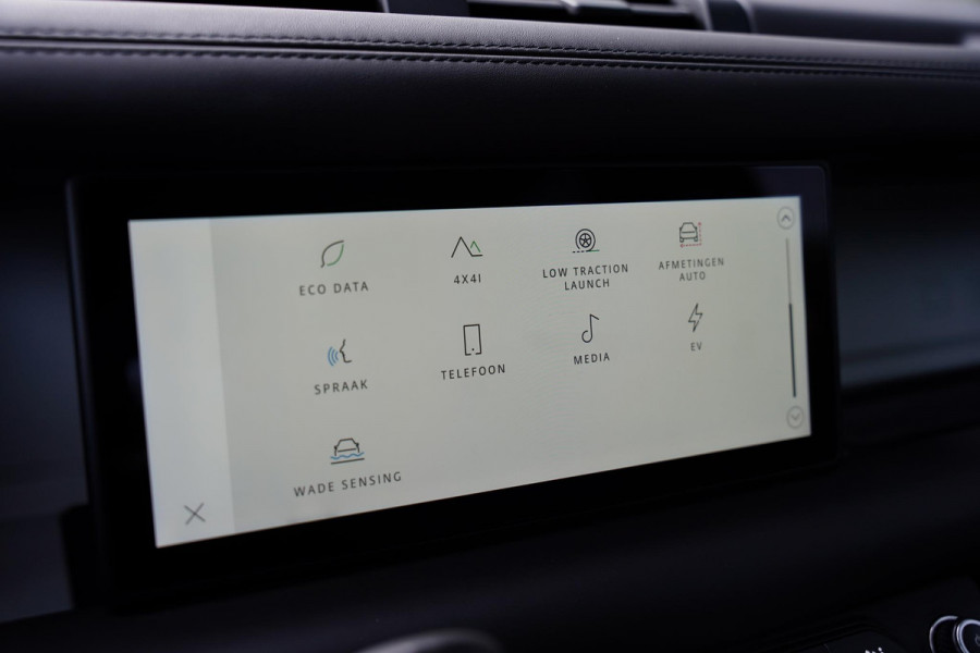 Land Rover Defender 110 P 400 E HSE 6 Persoons Panoramaroof Side Steps