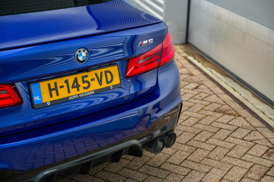 BMW 5 Serie M5 F90 Schuifdak Marina Blue 22'' Vossen Downpipe BMW 5 Serie M5 F90 Schuifdak Marina Blue 22'' Vossen Downpipe