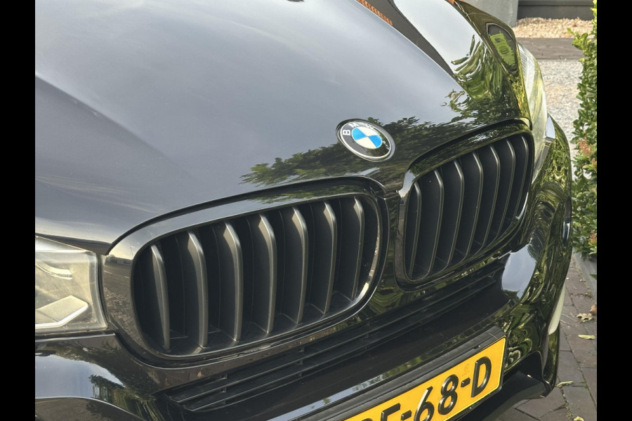 BMW X5 xDrive30d Panoramadak Cruise Clima Leer Stoelverw. 20''LM Trekhaak Grijskenteken BMW X5 xDrive30d Panoramadak Cruise Clima Leer Stoelverw. 20''LM Trekhaak Grijskenteken